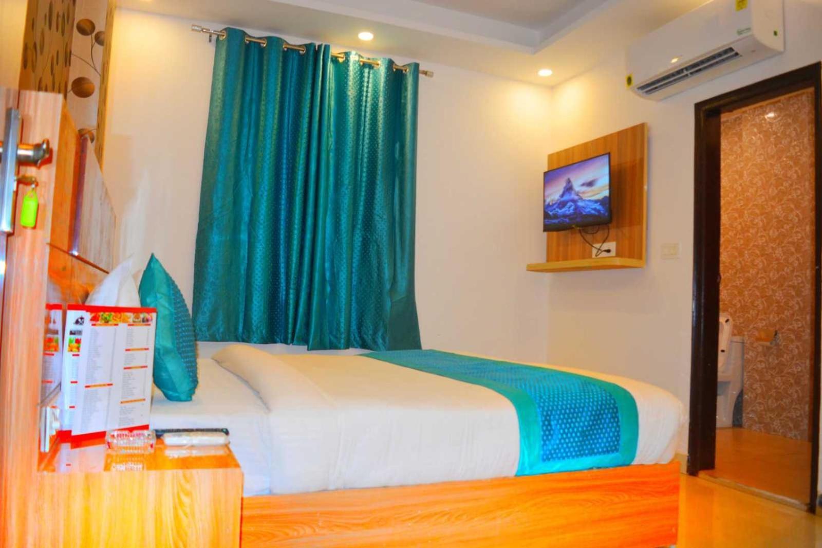 Hotel O Alpha Stay New Delhi Ngoại thất bức ảnh