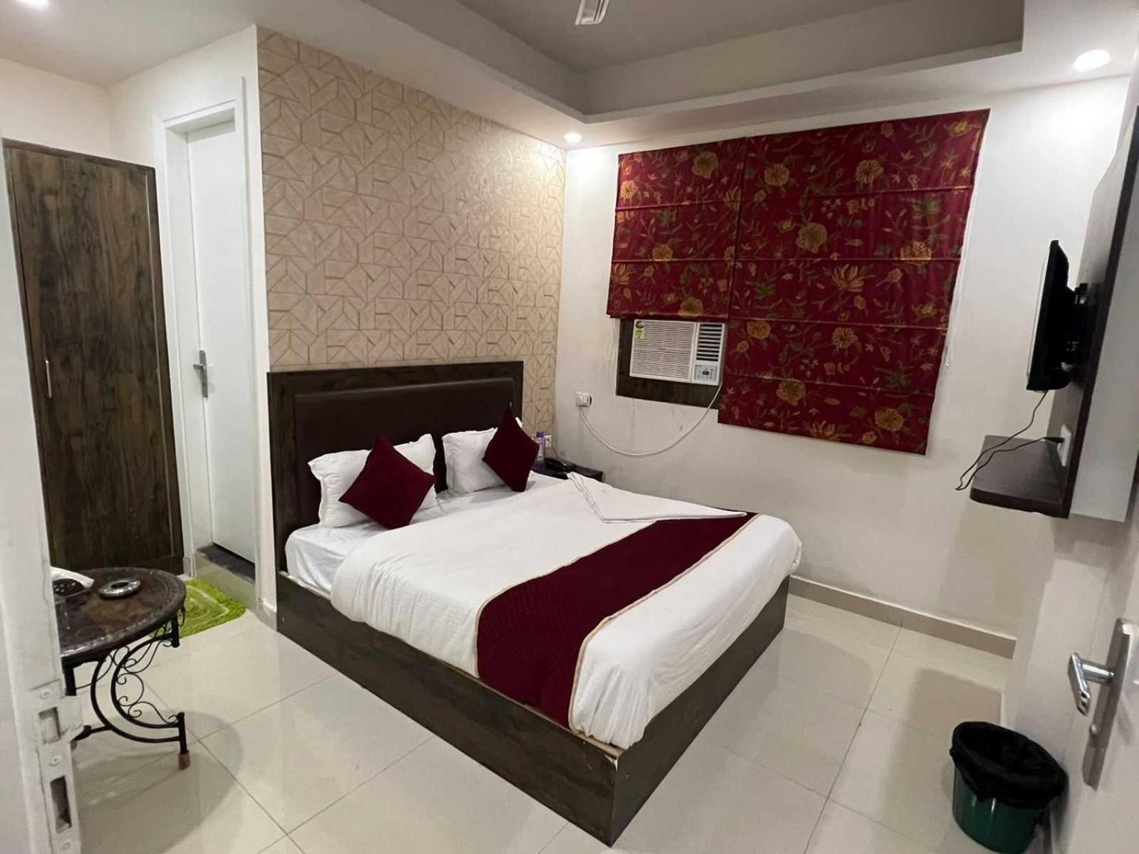 Hotel O Alpha Stay New Delhi Ngoại thất bức ảnh