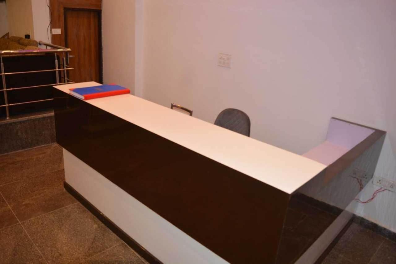 Hotel O Alpha Stay New Delhi Ngoại thất bức ảnh